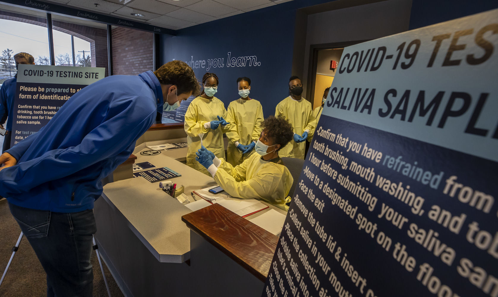 What kinds of coronavirus tests are available?